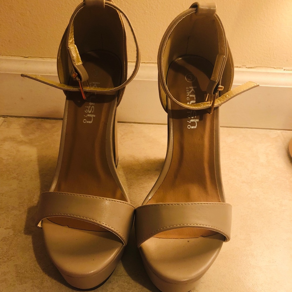 Krush platform strappy sandals